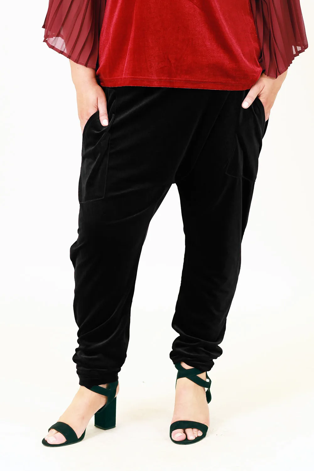 Missie Jogger Velvet Lovely - Black - SALE