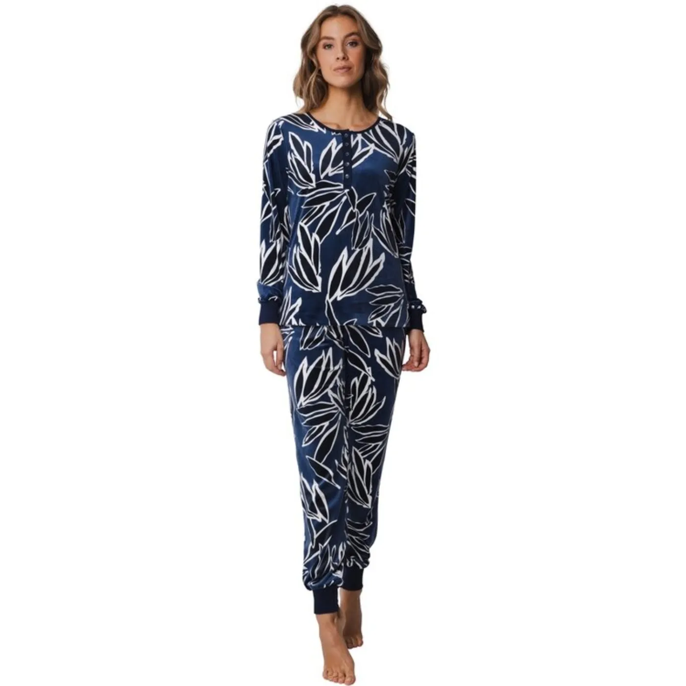 Pastunette Mega Blooms Velvet Lounge Pyjama Set