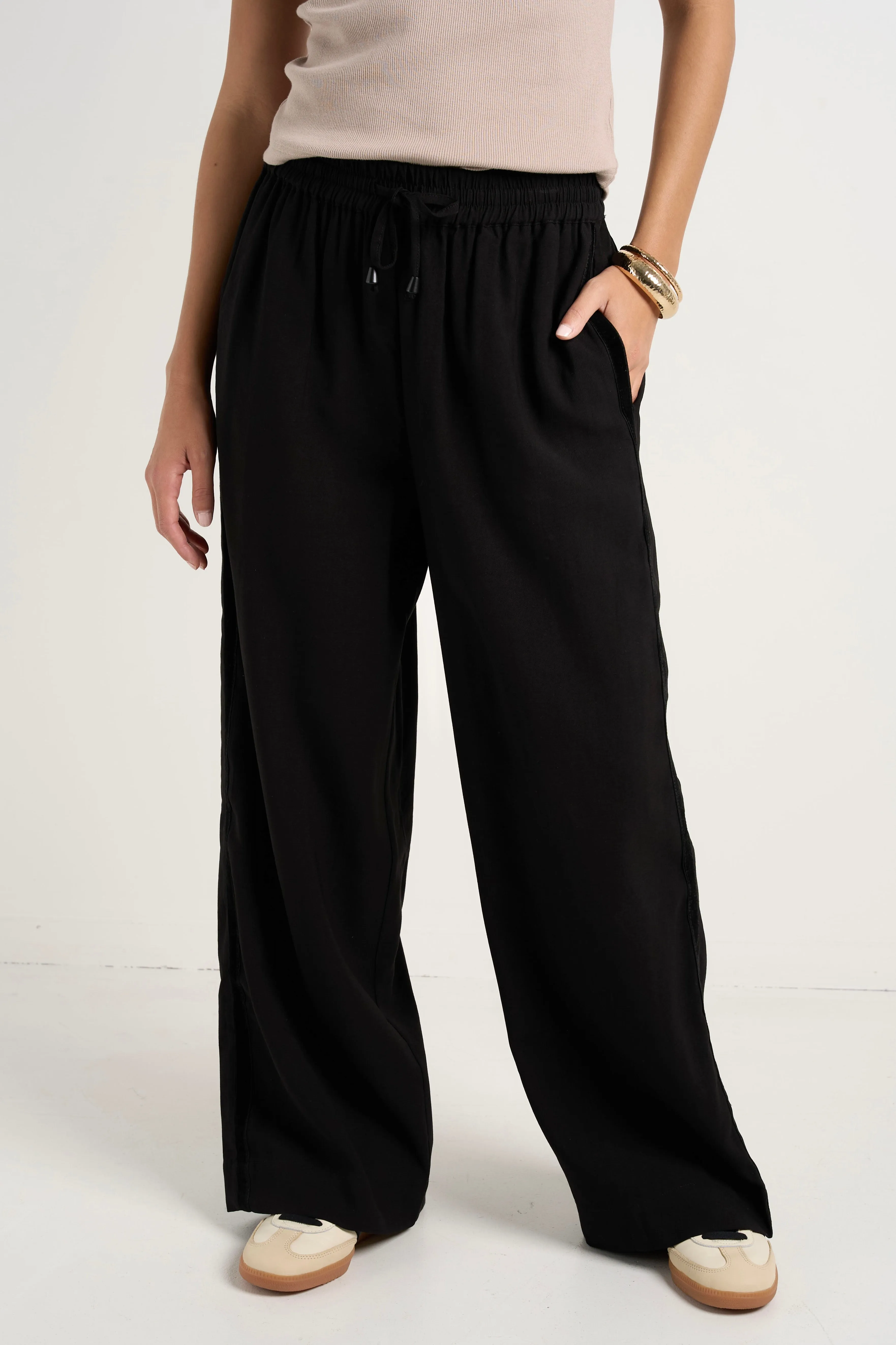 Townie Onyx Velvet Stripe Side Wide Leg Pants